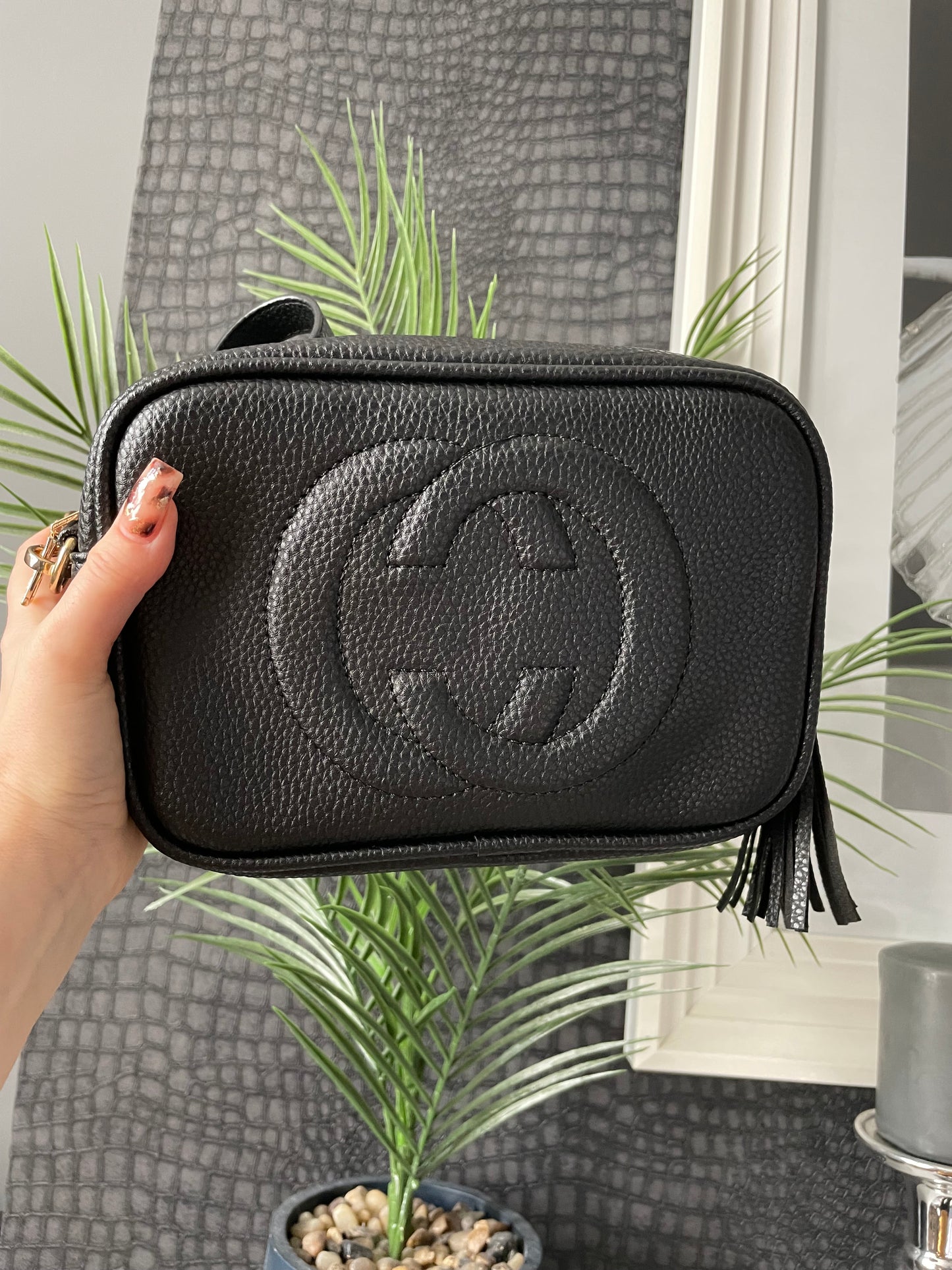 CC CROSS BODY BLACK BAG